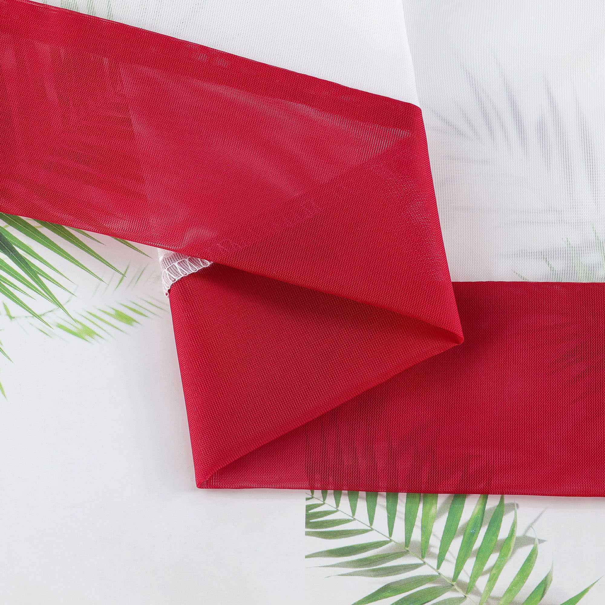 Scheibengardine Weihnachten Transparent Polyester mit rotem Rand und Stickerei Tannenbaum Weihnachtskugeln - Joyswahl