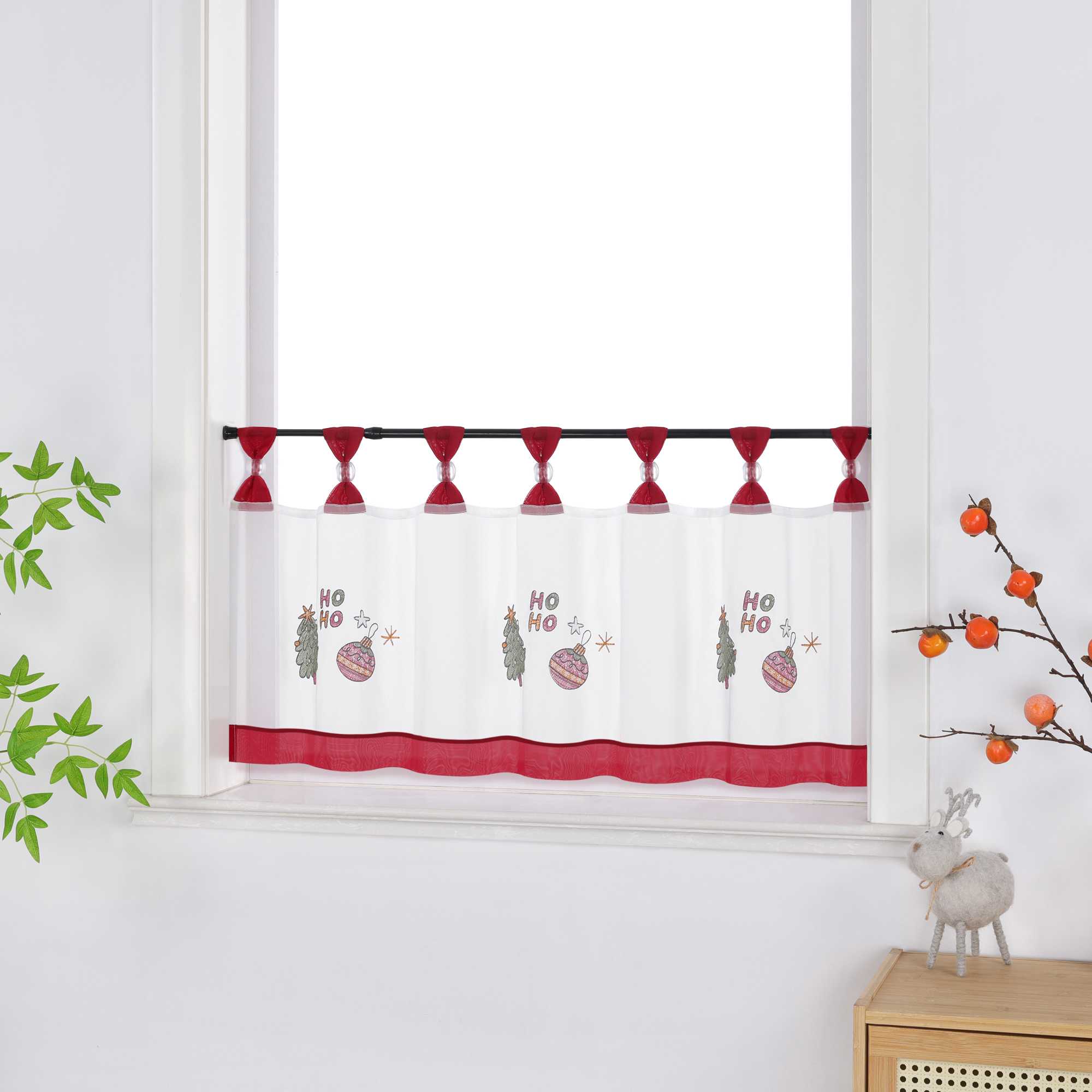 Scheibengardine Weihnachten Transparent Polyester mit rotem Rand und Stickerei Tannenbaum Weihnachtskugeln - Joyswahl