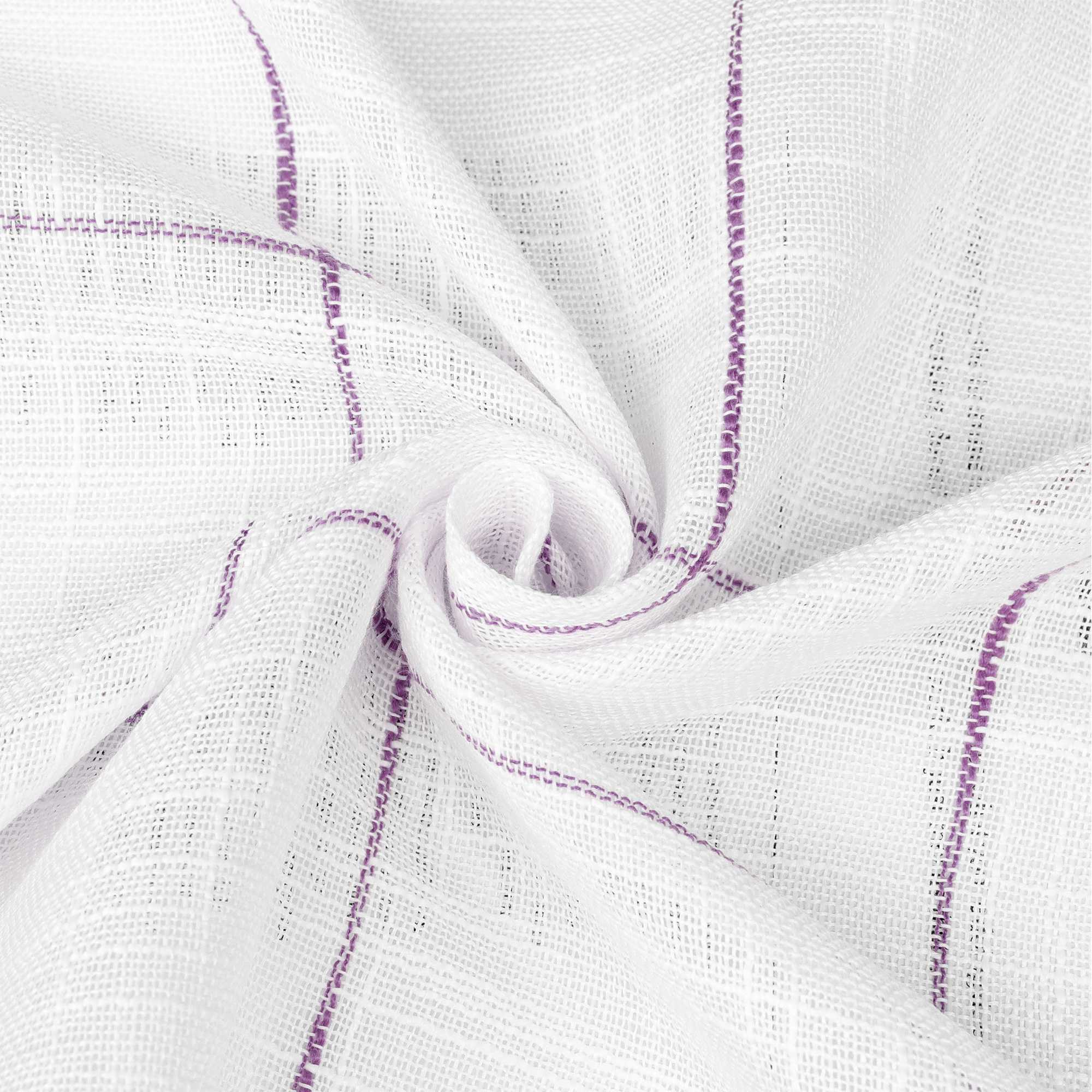 Dies ist ein Stück Stoff. Das Grundstück ist weiß und hat ein Gitternmuster mit violettem Linienmuster. Hinsichtlich der Textur handelt es sich um Leinen, der atmungsaktiv ist und angenehm und fein im Griff ist.